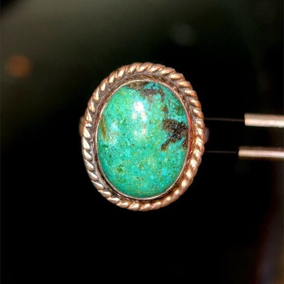 Green Turquoise Sterling Silver Ring - Picture 3 of 9